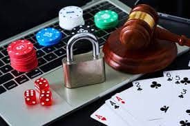Galactic Gems simbol planet dan pesawat luar angkasa